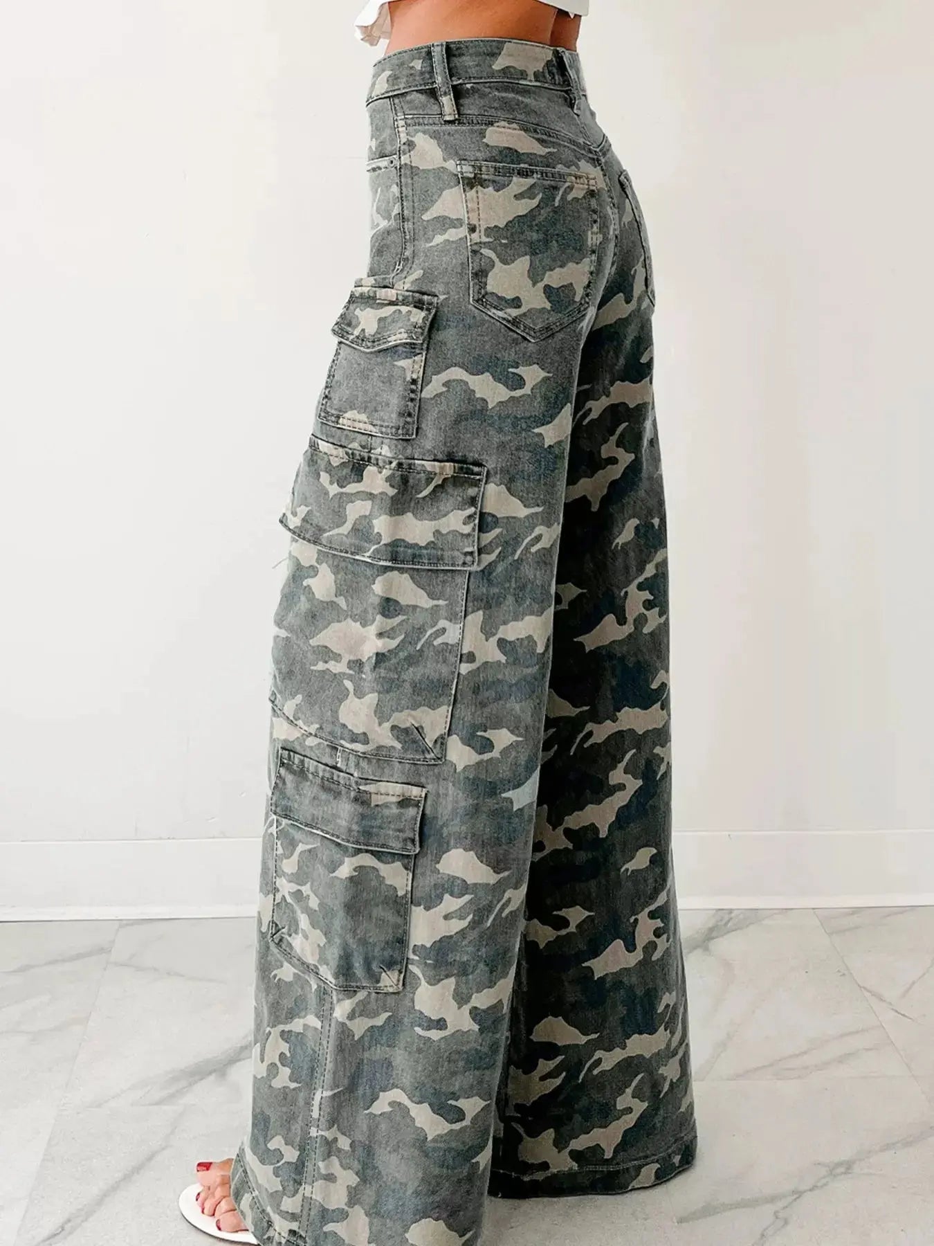 Camo Print Wide Leg Cargo Jeans - Charmdeals